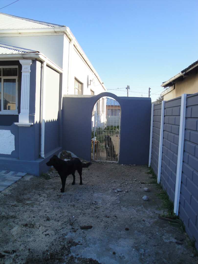 4 Bedroom Property for Sale in Sydenham Eastern Cape